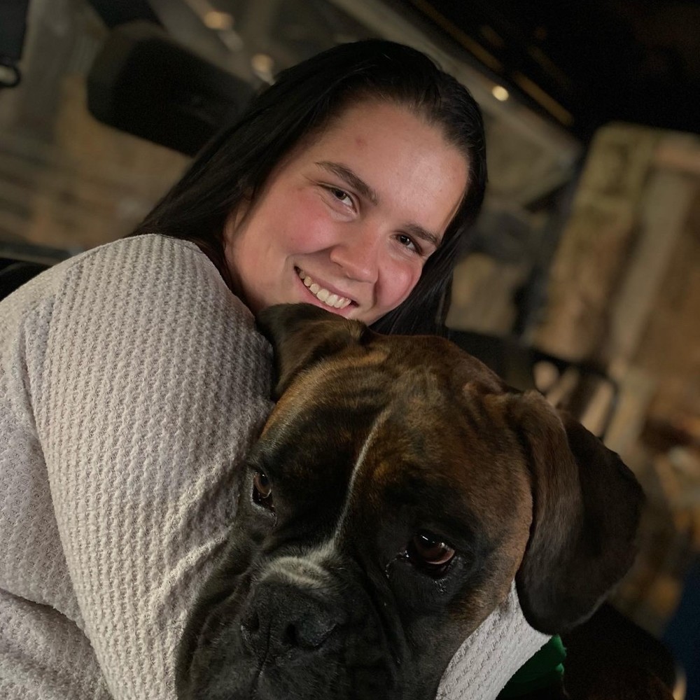 Meet your Posher, Lara